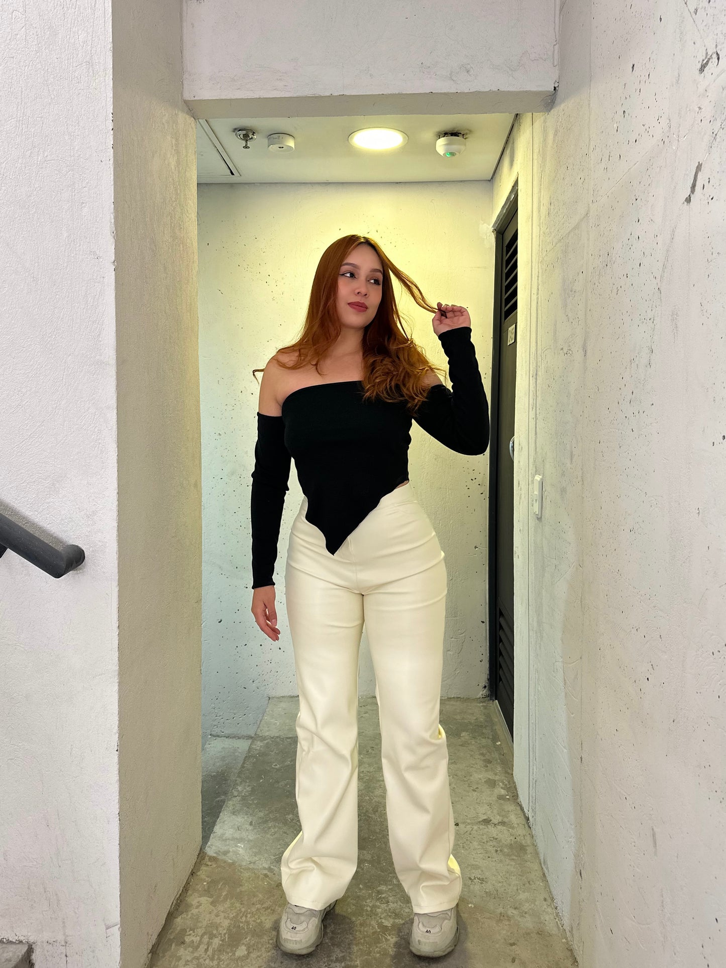 Combo Pant cuero y blusa 💖