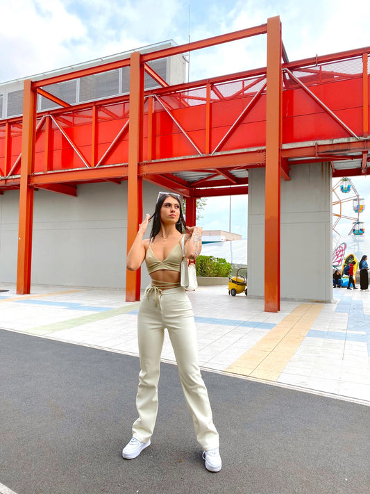 Pantalón cuerina blanco ✨