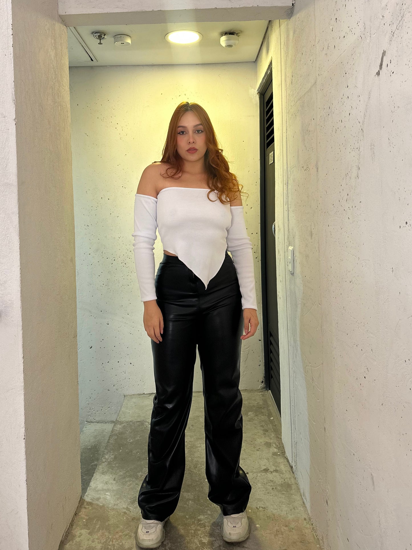 Combo Pant cuero y blusa 💖